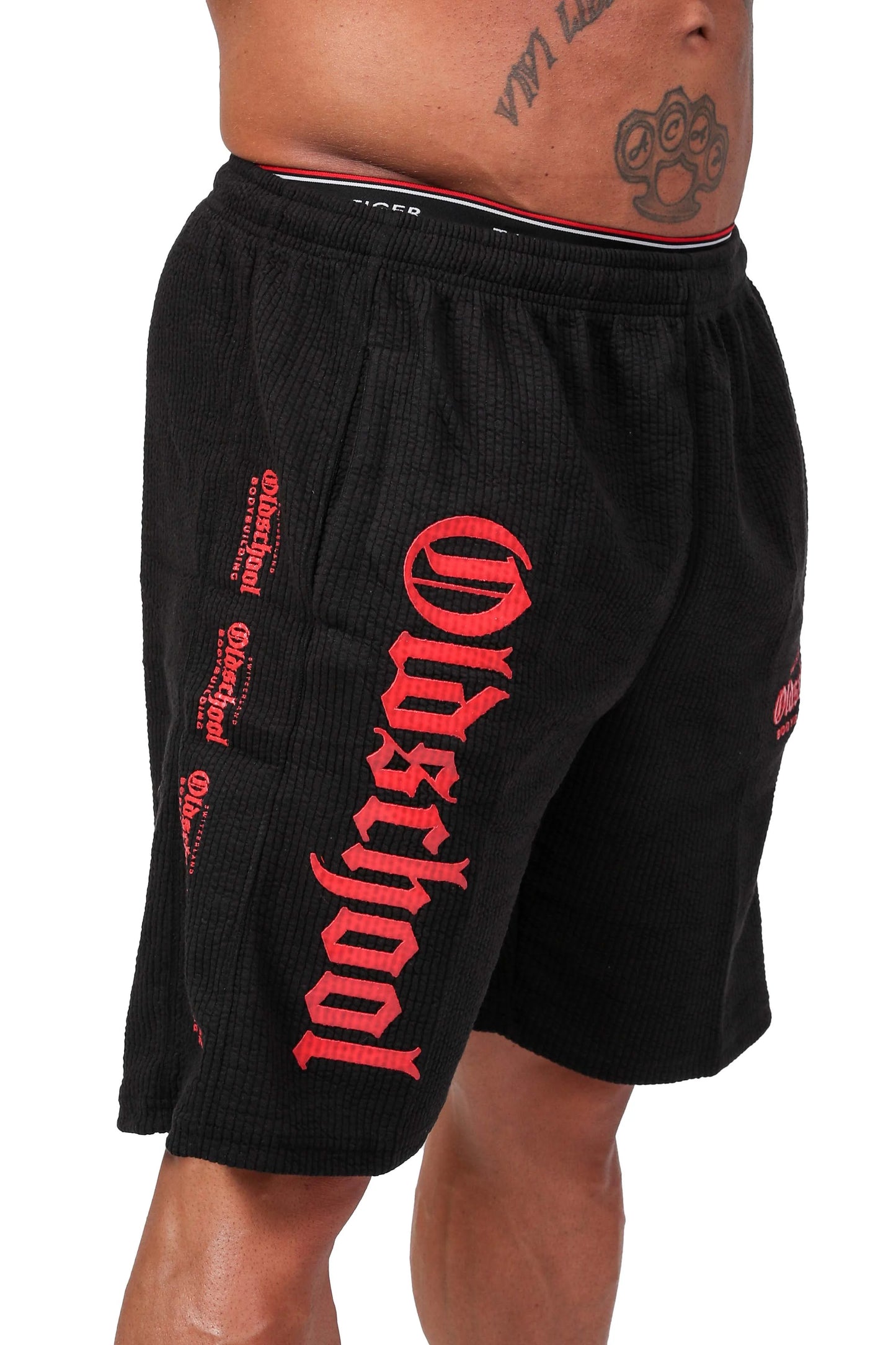 OLDSCHOOLBODYBUILDING RIPPED SHORTS SCHWARZ/ROT